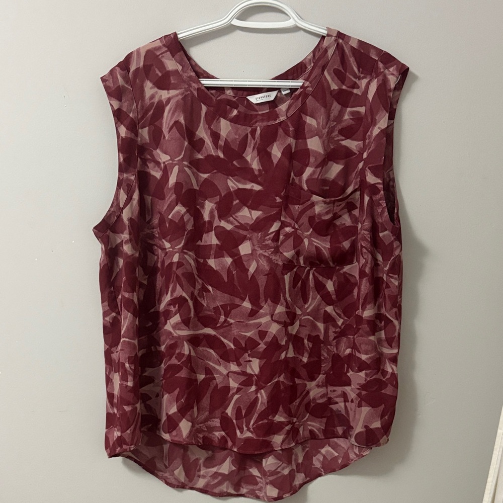 Elegant Sleeveless Burgundy Leaf Print Blouse